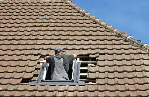 Pose de velux - Castelnaud de Gratecambe